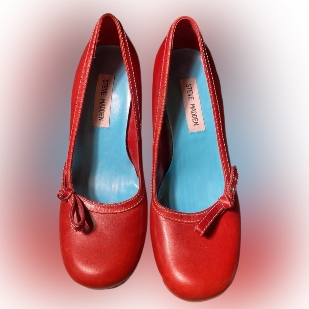 STEVE MADDEN ROUND-TOE HEELS SIZE 7B